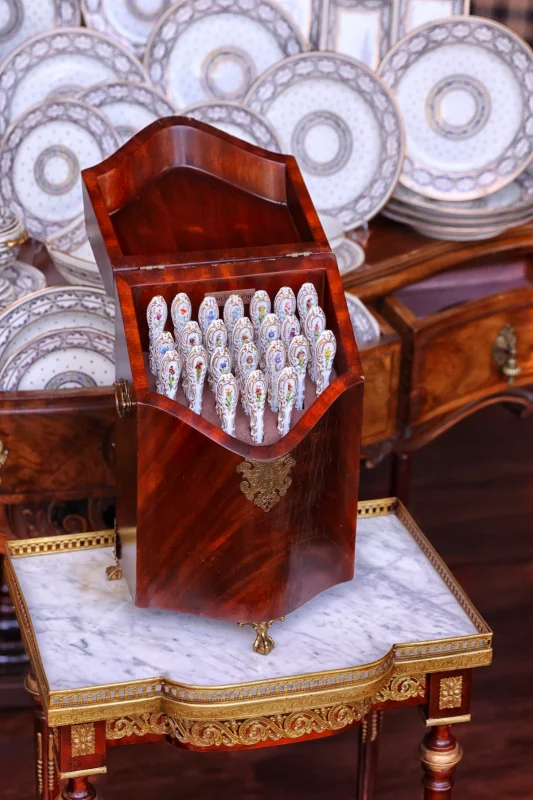 12 Kişilik Lüks Victorian Yemek Seti